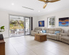 Sunnyfield Blue House - Lounge Room