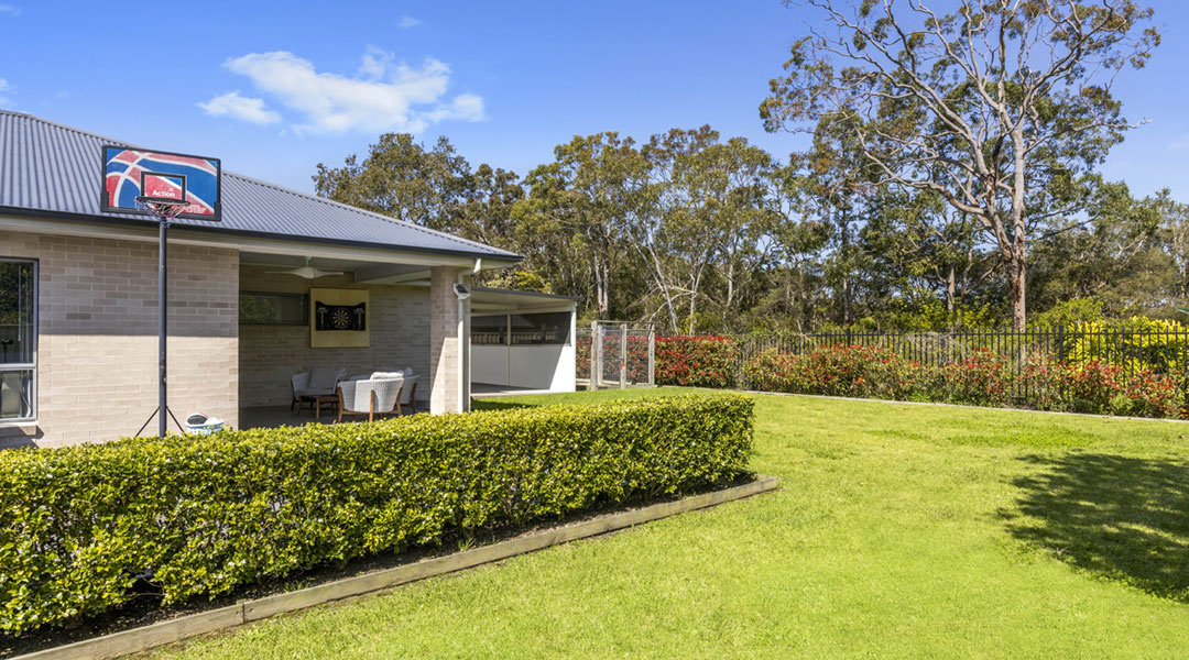 Sunnyfield Blue House - Garden