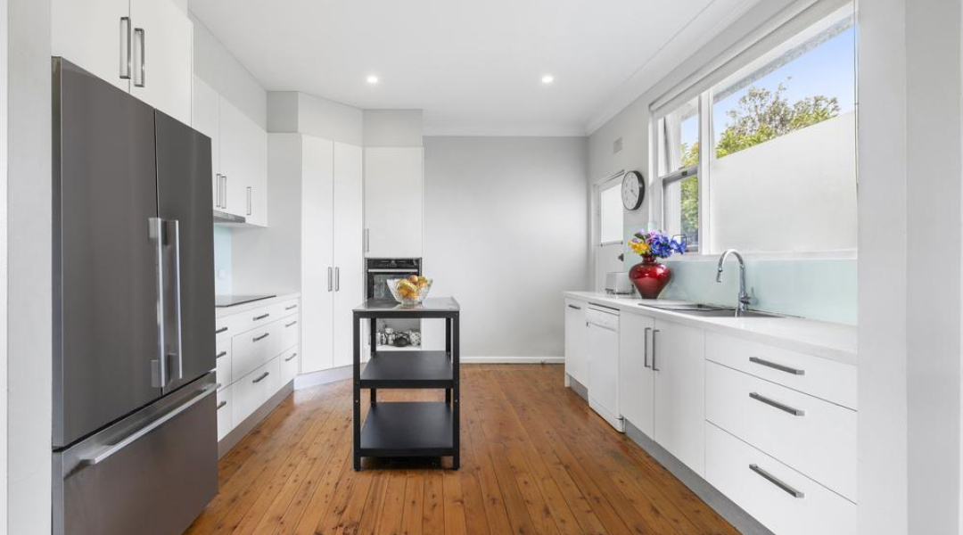 Freshwater, NSW 2096, 6 Bedrooms Bedrooms, ,2 BathroomsBathrooms,House,For Rent,Freshwater House,1014