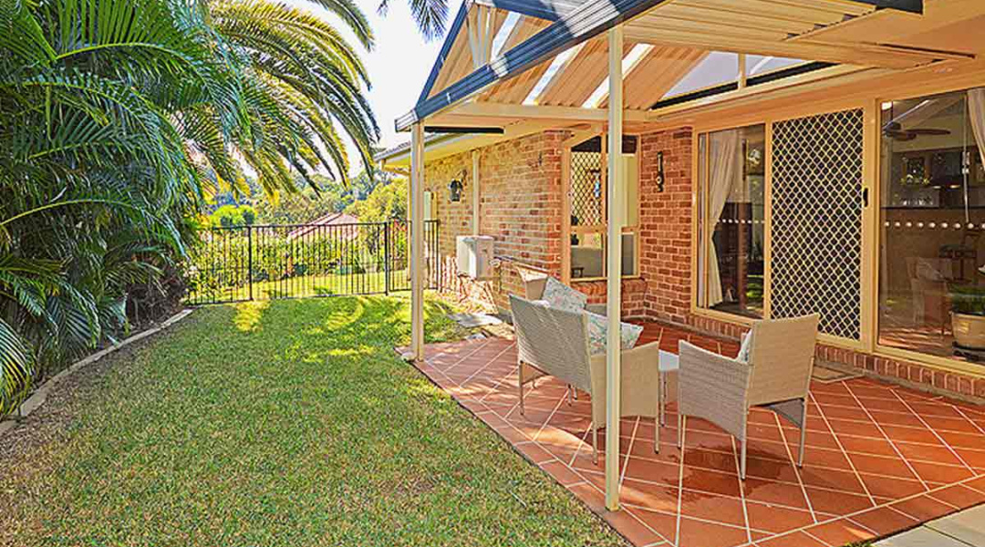 Kelburn House Backyard