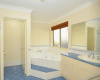 Kelburn House Bathroom