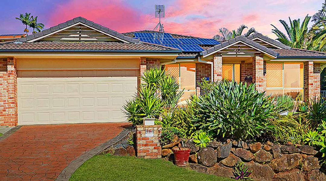 Kelburn House Front House