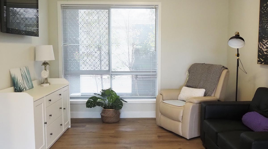 ensuite living room 
