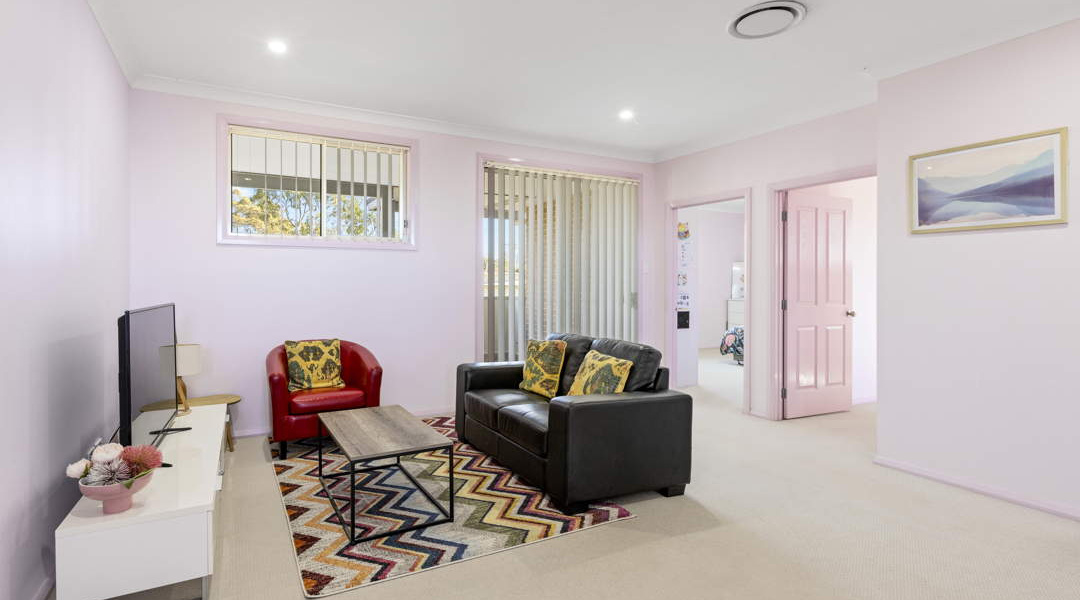 Ensuite Living room 