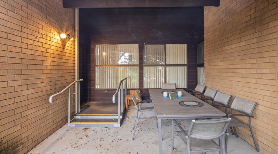 Backyard- Entertainment area - Barbecue- Seating